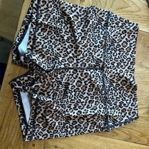 Fleo medium shorts